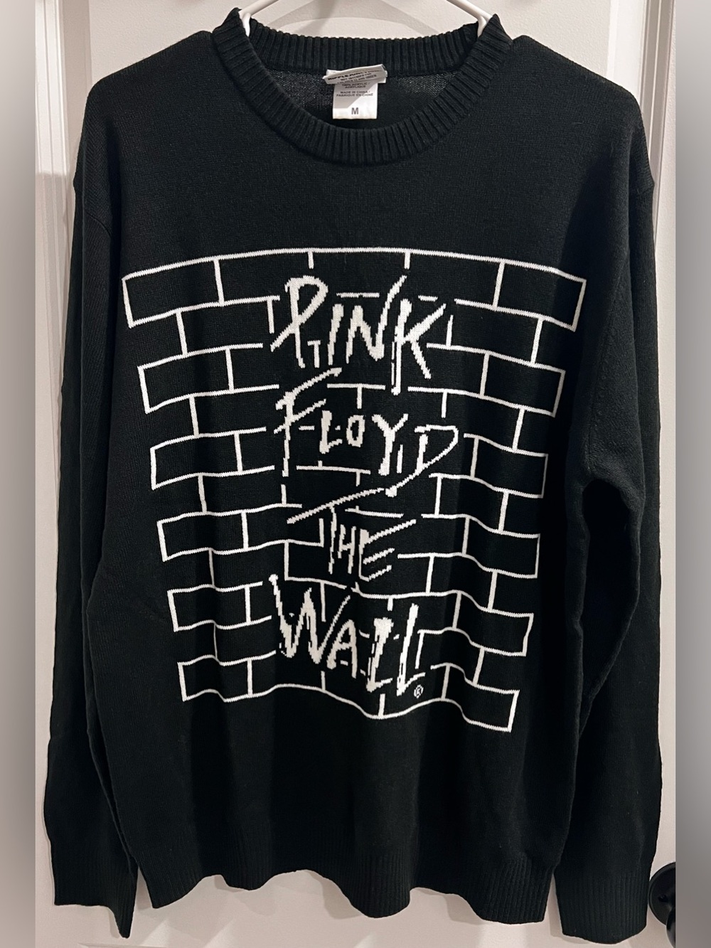 NWOT Women’s Pink Floyd 'The Wall' Black Graphic Sweater, M